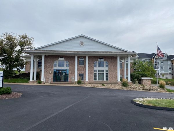 2705 HAPPY JOE Drive , Bettendorf, IA 52722