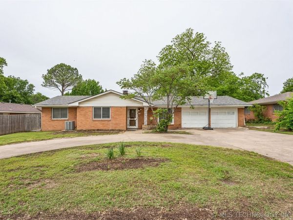 4507 E Frank Phillips Boulevard , Bartlesville, OK 74006