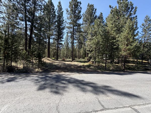 17019 Upland Road, Bend, OR 97707