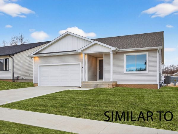4275 Grover Woods Lane, Des Moines, IA 50317