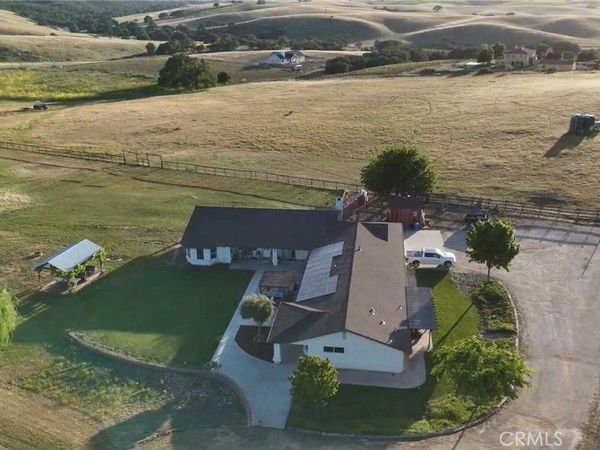 7989 Sundance Trail, Paso Robles, CA 93446