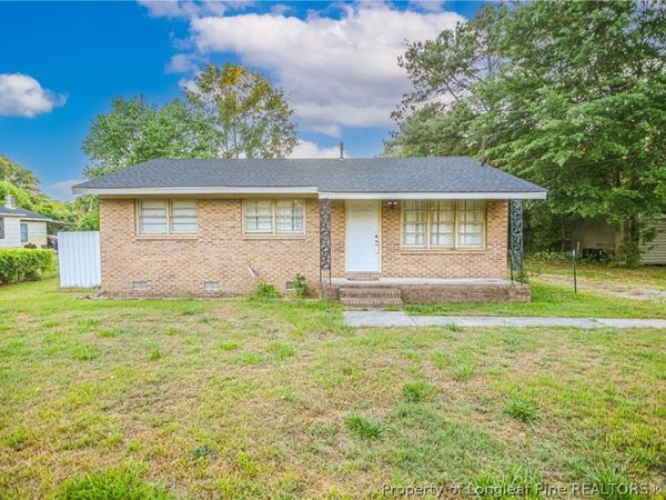 437 N Caledonia Road, Laurinburg, NC 28352