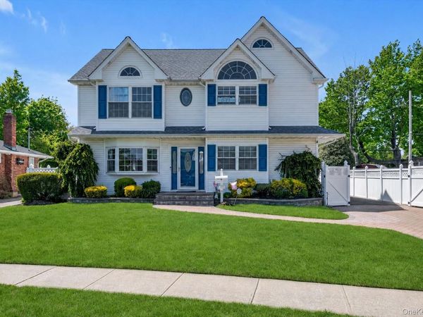 418 Parker Avenue, Levittown, NY 11756