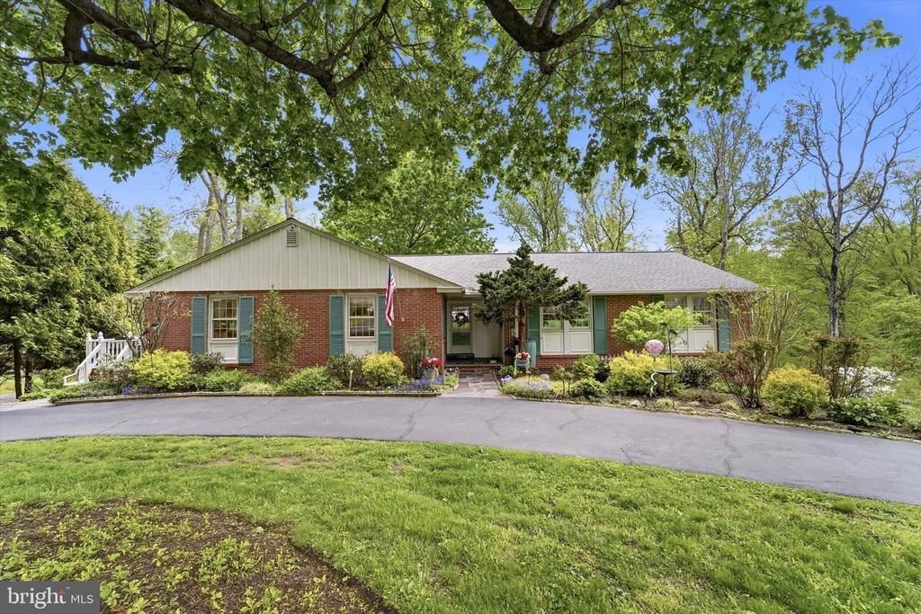 1811 SHARON ROAD, JENKINTOWN, PA 19046