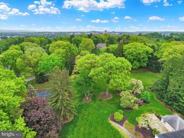 LAWN, LEMOYNE, PA 17043