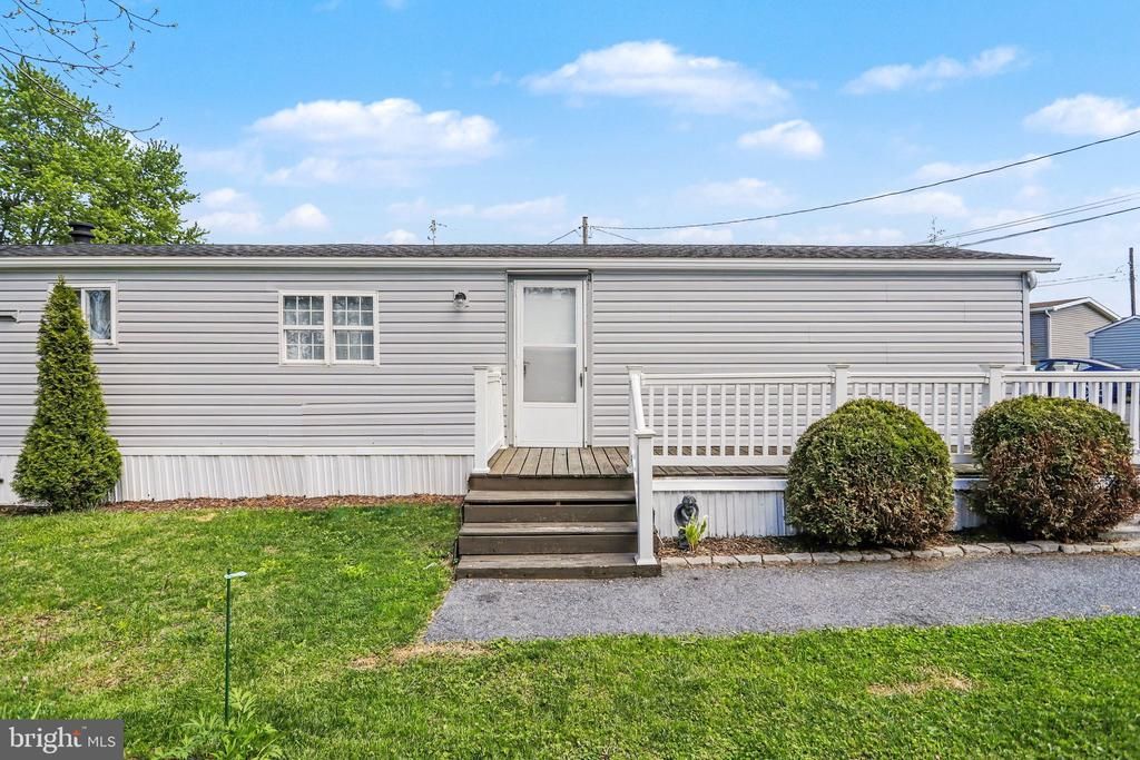 326 DON DRIVE, NEW HOLLAND, PA 17557