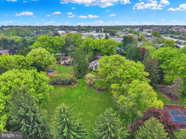 BEACH FARM ROAD , LEMOYNE, PA 17043