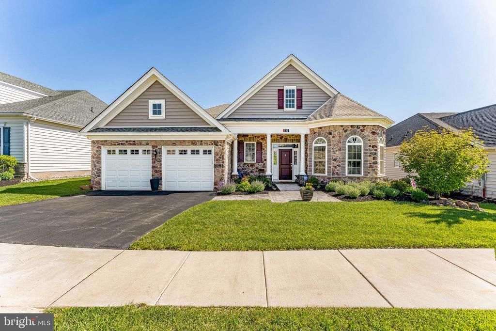 732 READING CIRCLE, PHOENIXVILLE, PA 19460