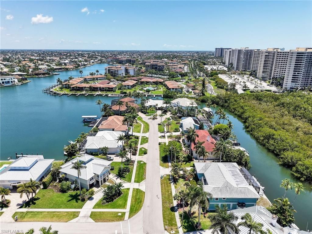 419 Spinnaker Dr, Marco Island, FL 34145 Photo