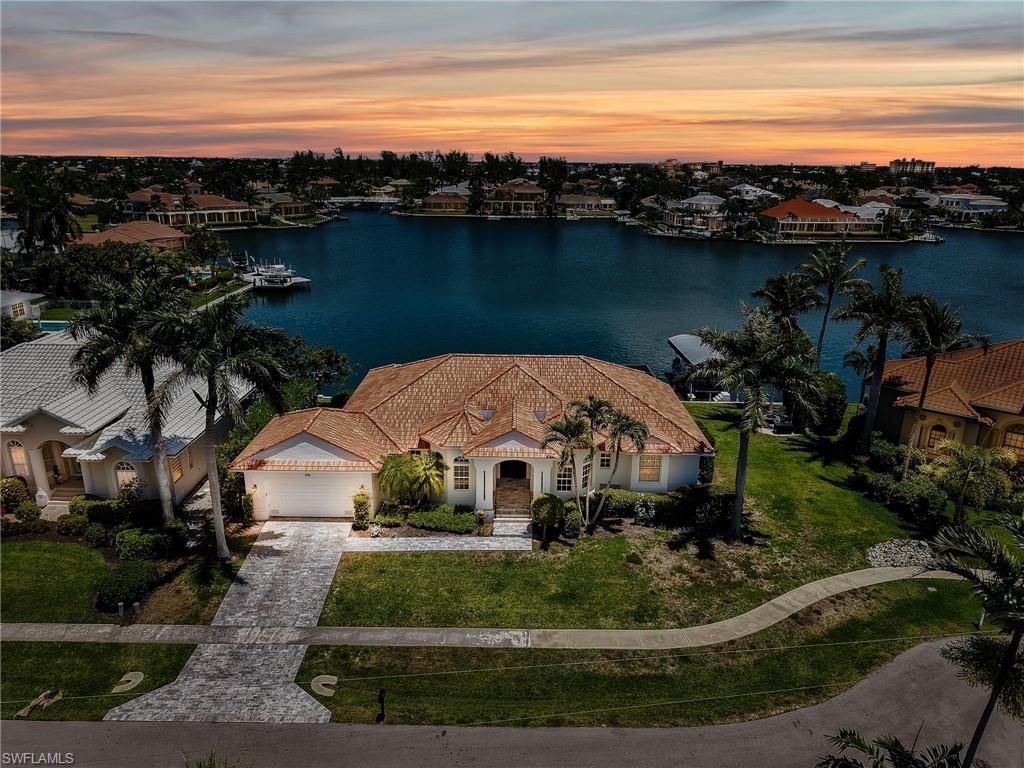 419 Spinnaker Dr, Marco Island, FL 34145 Photo