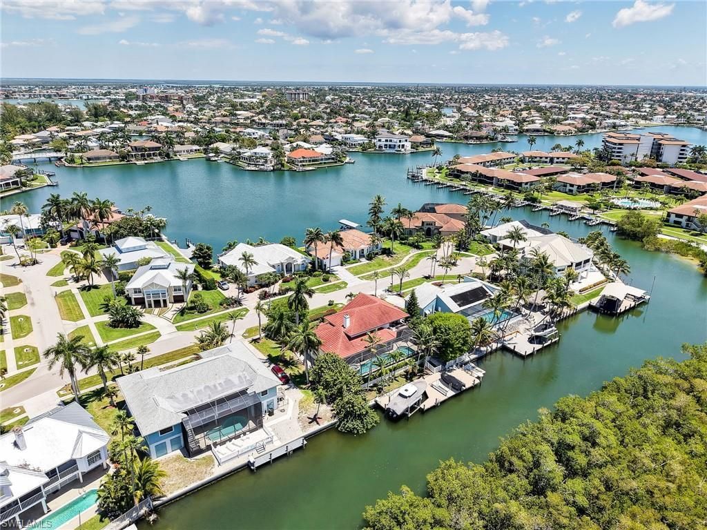 419 Spinnaker Dr, Marco Island, FL 34145 Photo