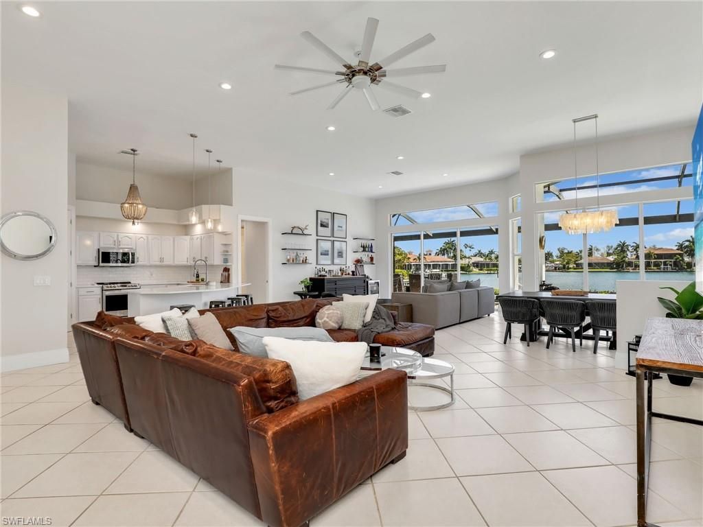 419 Spinnaker Dr, Marco Island, FL 34145 Photo