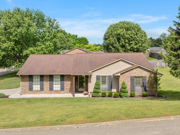 8018 Phyllis Lane, Knoxville, TN 37938