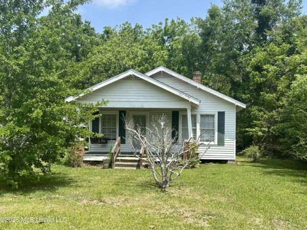 5236 Menge Avenue, Pass Christian, MS 39571
