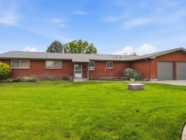 1212 N Vivian Ave, Boise, ID 83704