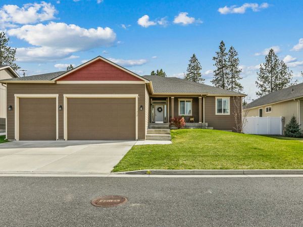 712 E E Belle Ln, Colbert, WA 99005