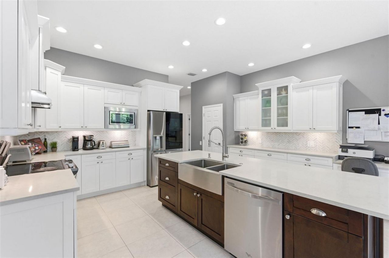 19130 Centre Rose Boulevard, Lutz, FL 33558 Photo