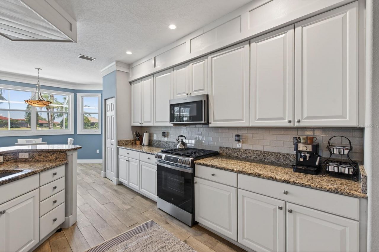 6119 9th Avenue Circle Ne, Bradenton, FL 34212 Photo