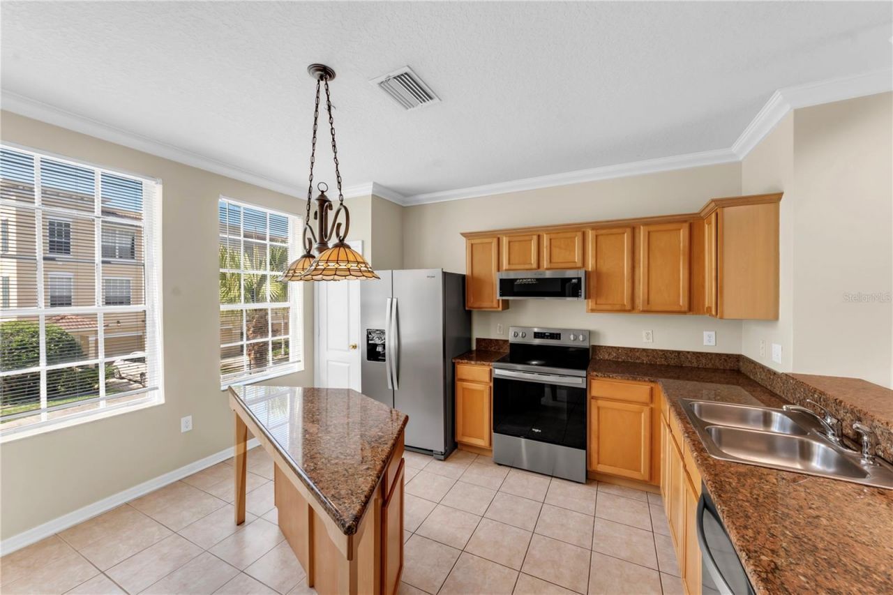3115 Bayshore Oaks Drive, Tampa, FL 33611 Photo