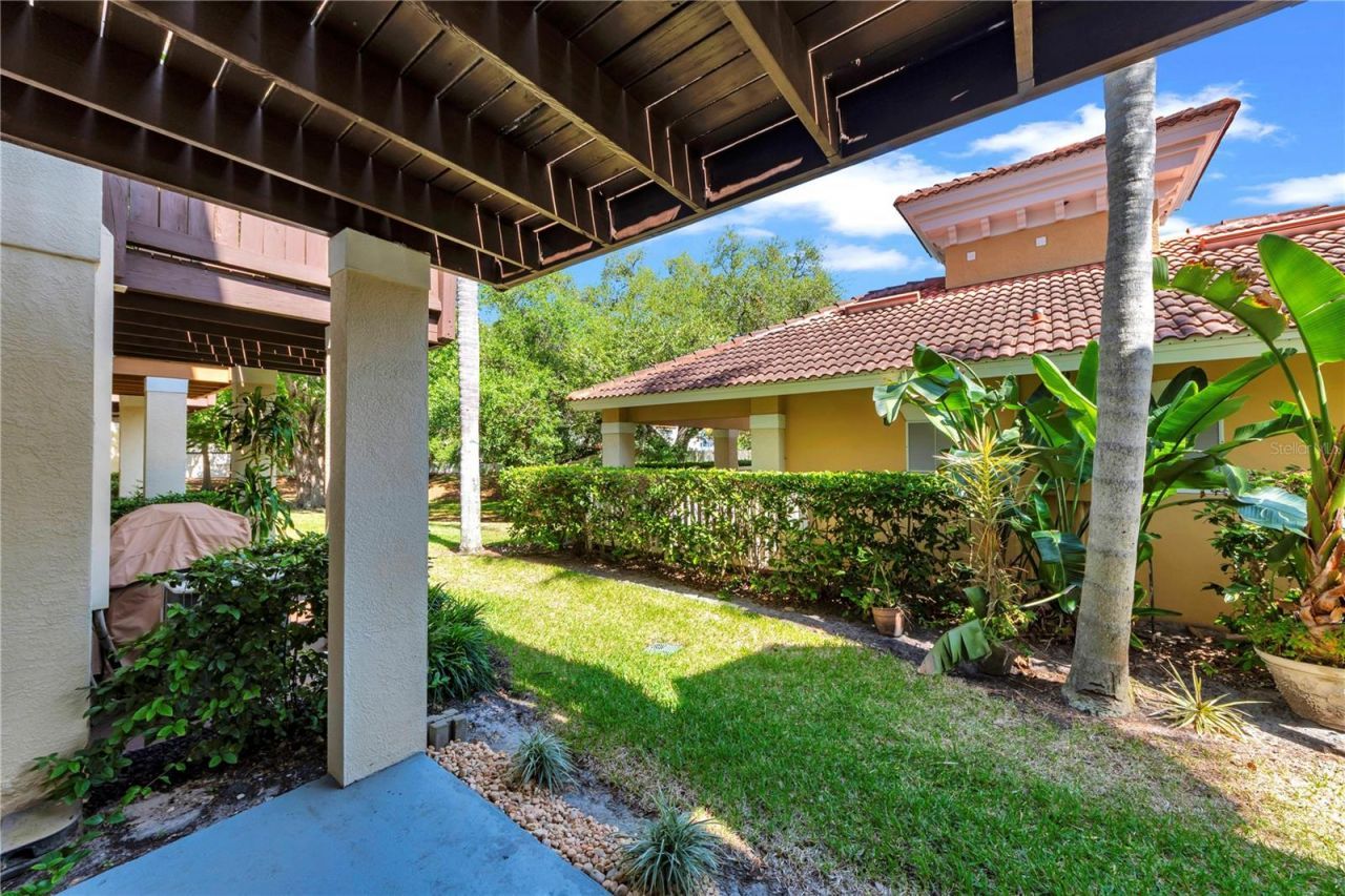 3115 Bayshore Oaks Drive, Tampa, FL 33611 Photo
