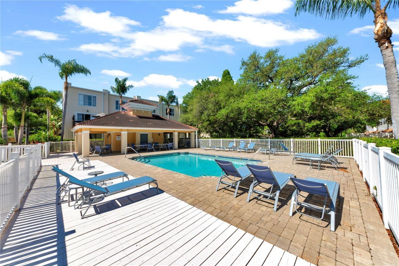 3115 Bayshore Oaks Drive, Tampa, FL 33611 Photo