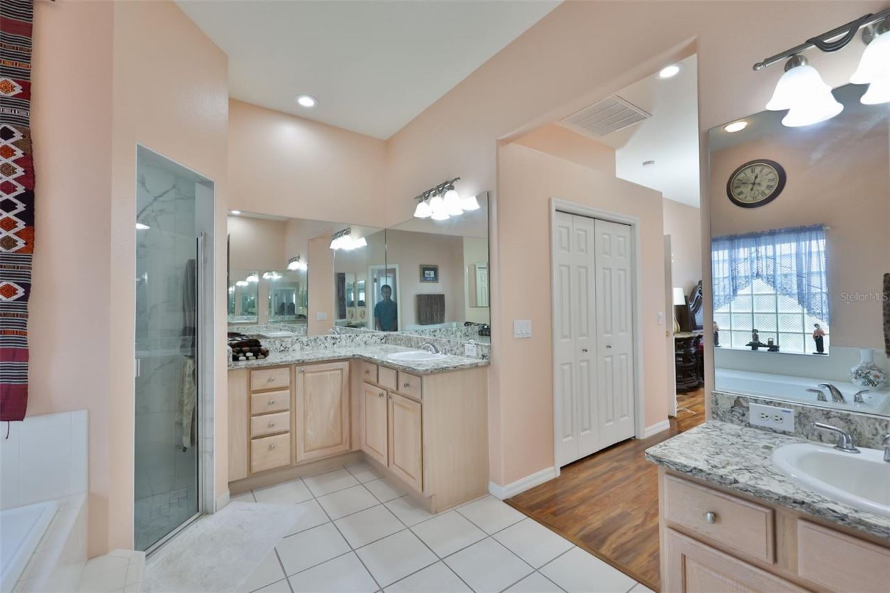 3822 Cardenal Avenue, Sun City Center, FL 33573 Photo