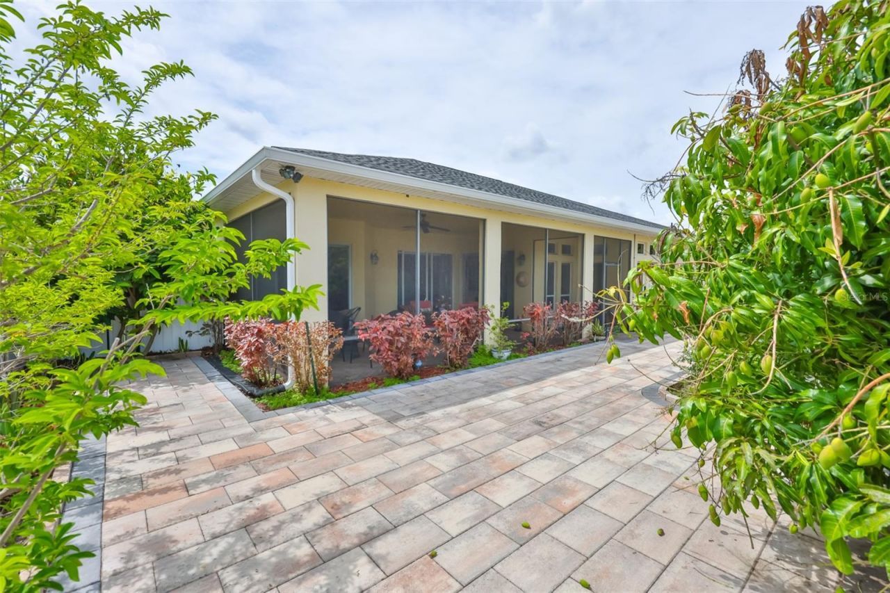 3822 Cardenal Avenue, Sun City Center, FL 33573 Photo