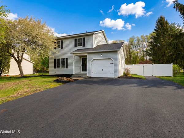 1046 Laural Lane, Malta, NY 12020