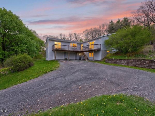 5 Mohameds Farm Way, Wynantskill, NY 12198