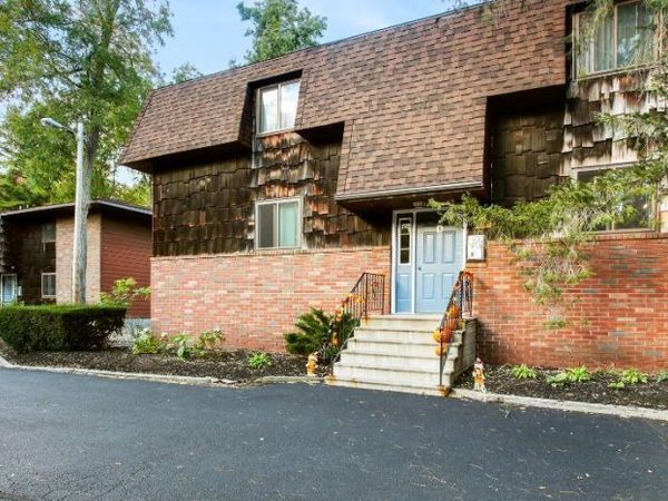 5 Okara Drive, Unit 10, Guilderland, NY 12303