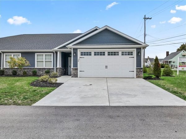16 Barrington Court, Monaca, PA 15061
