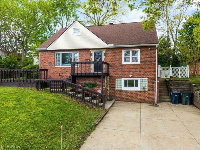 1588 Highview Avenue , Akron, OH 44301 Photo 1