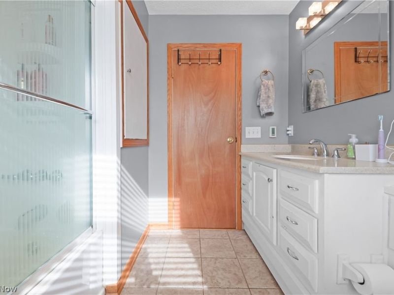 7010 Stonecreek Avenue NE, Canton, OH 44721 Photo 20