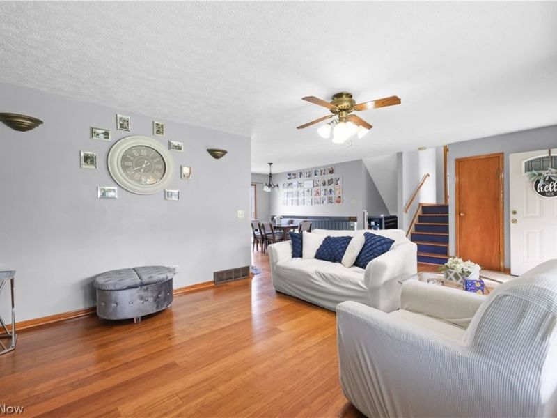 7010 Stonecreek Avenue NE, Canton, OH 44721 Photo 6
