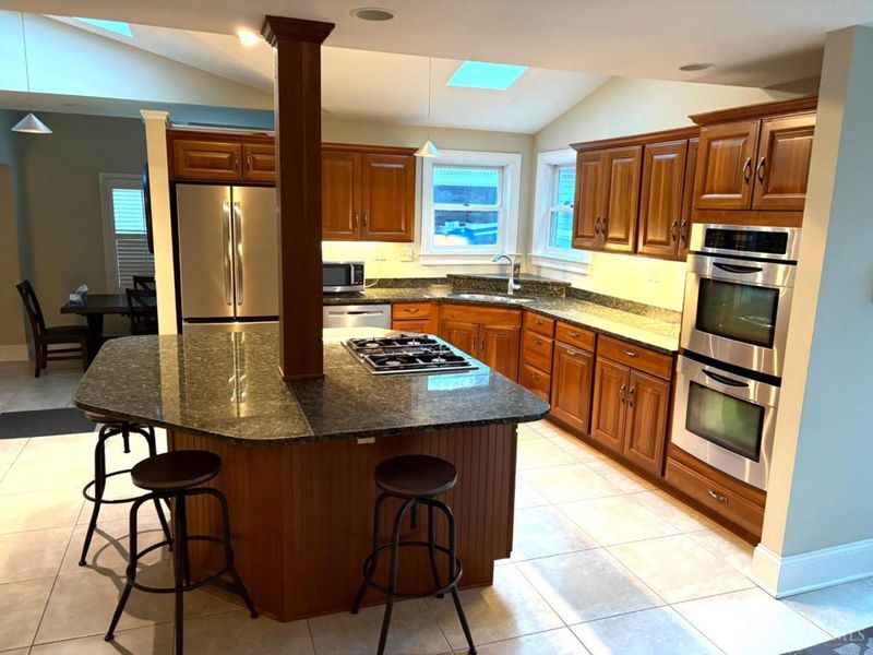 715 Brooks Avenue, Wyoming, OH 45215 Photo 2