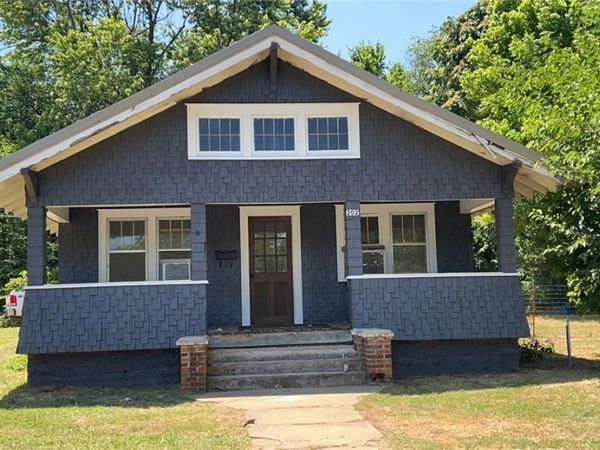 202 Douglas Street , Berryville, AR 72616