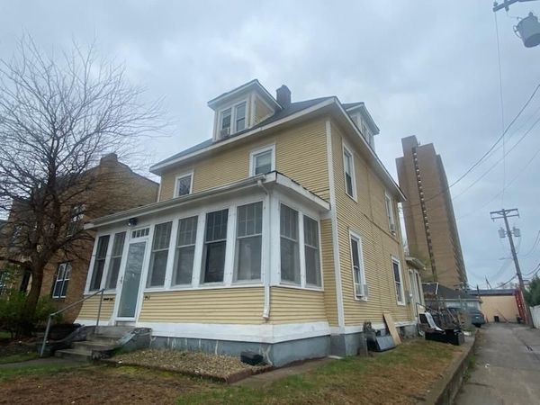 942 19th Avenue NE, Minneapolis, MN 55418