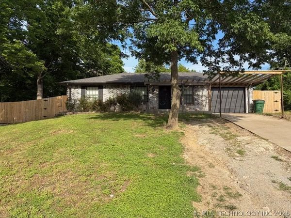13205 S Ash Street , Claremore, OK 74017