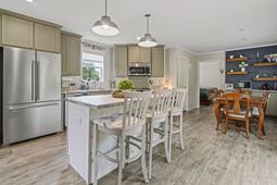 370 Edison Circle photo 4