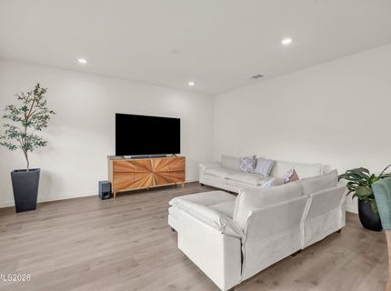 7672 Apex Place, Reno, NV 89506 Photo