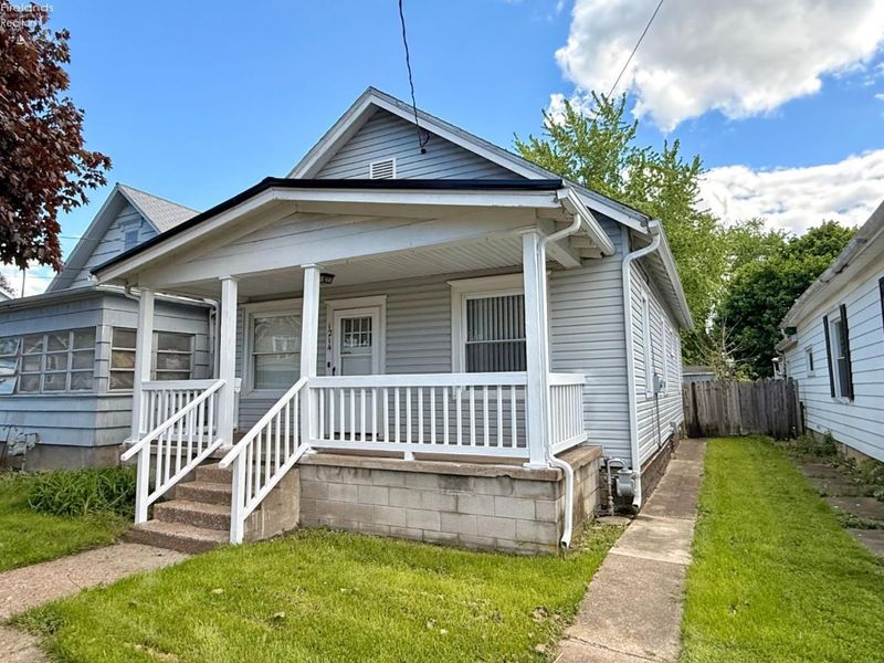 1214 W Osborne, Sandusky, OH 44870 Photo 2
