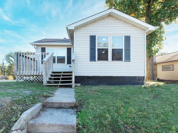 2802 Archer Drive, East Moline, IL 61244