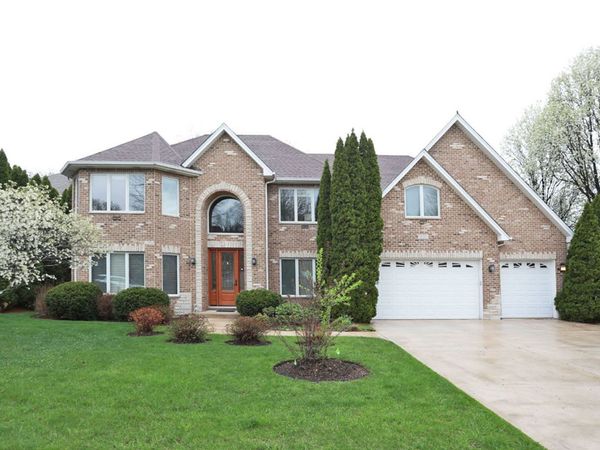 310 Jennifer Lane , Roselle, IL 60172