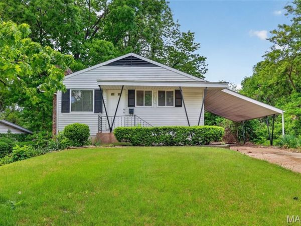 10247 Valley Drive , St Louis, MO 63137