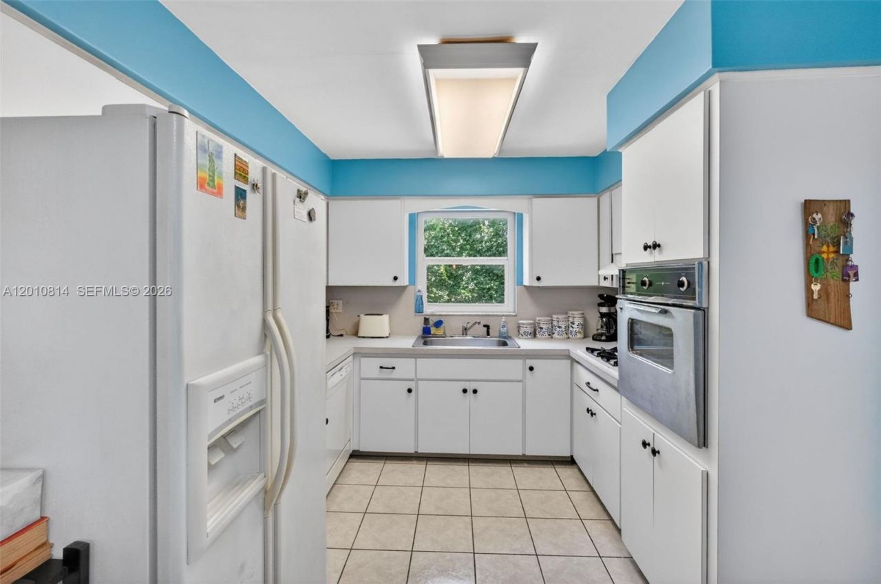 11400 NE 9th Ave , Biscayne Park, FL 33161 Photo