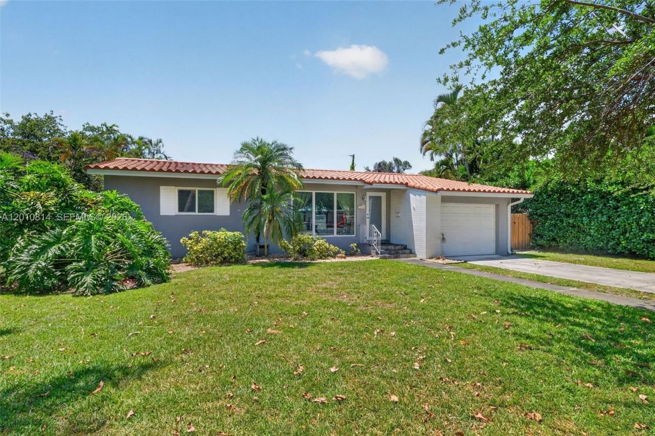 11400 NE 9th Ave , Biscayne Park, FL 33161 Photo