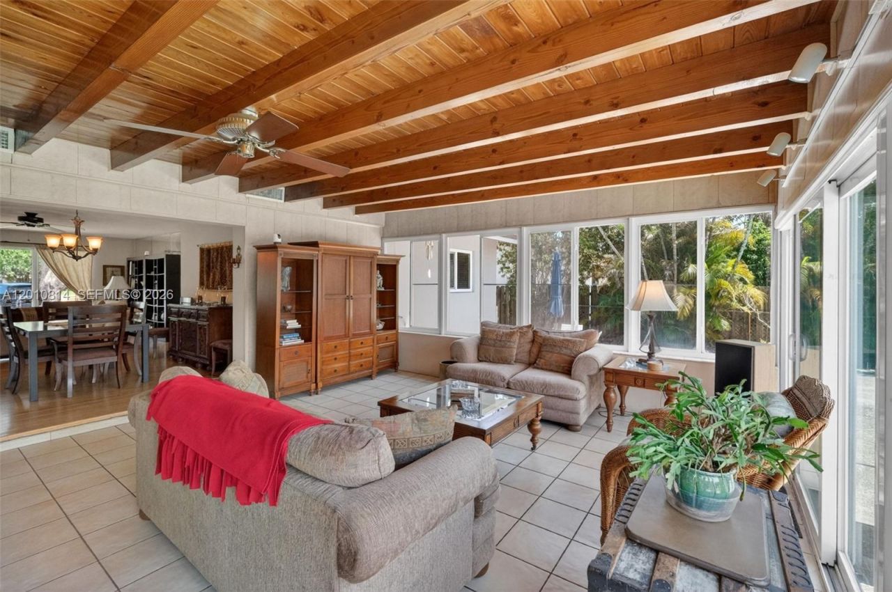 11400 NE 9th Ave , Biscayne Park, FL 33161 Photo