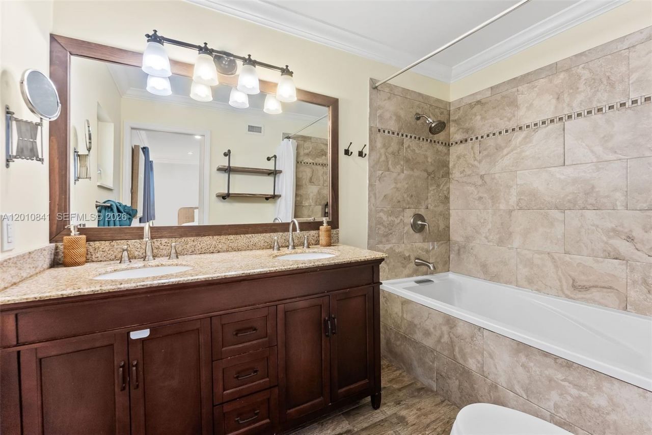 1315 NE 5th Ter , Fort Lauderdale, FL 33304 Photo