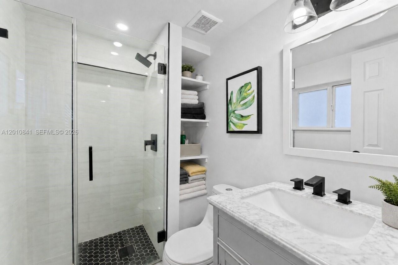 1315 NE 5th Ter, Fort Lauderdale, FL 33304 Photo