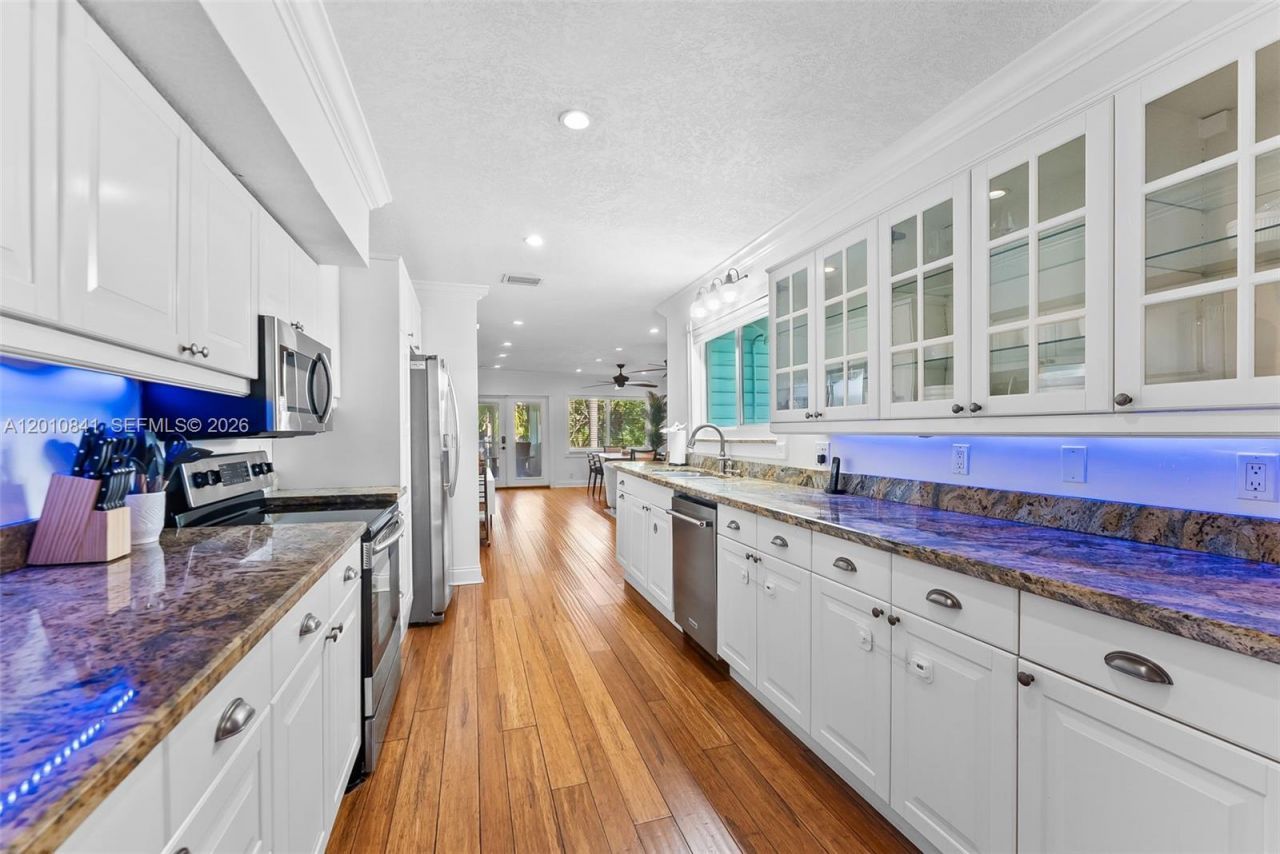 1315 NE 5th Ter , Fort Lauderdale, FL 33304 Photo